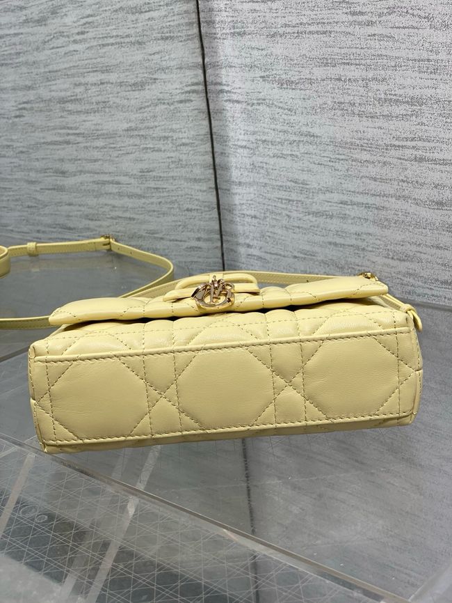 My Dior Mini Bag Cannage patent leather S0985PU yellow&Golden chain My Dior Mini Bag Cannage patent leather S0985PU yellow&Golden chain