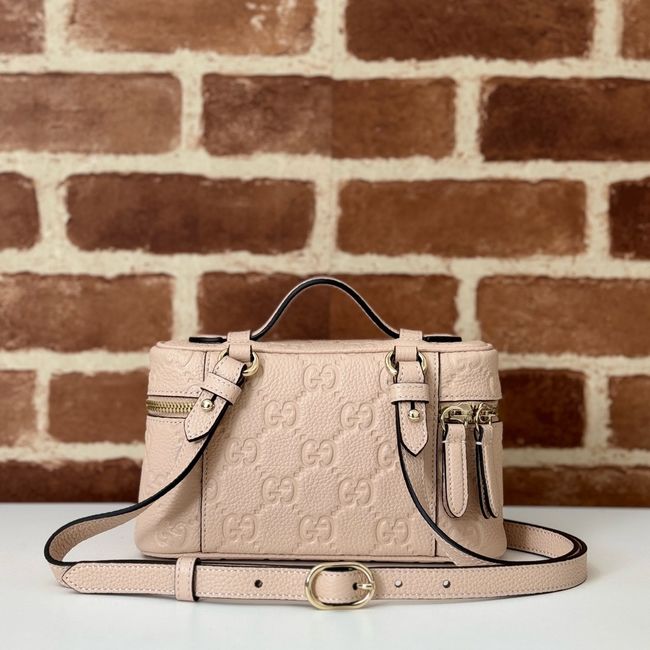 GUCCI GG EMBLEM SUPER MINI BAG 815949 pink