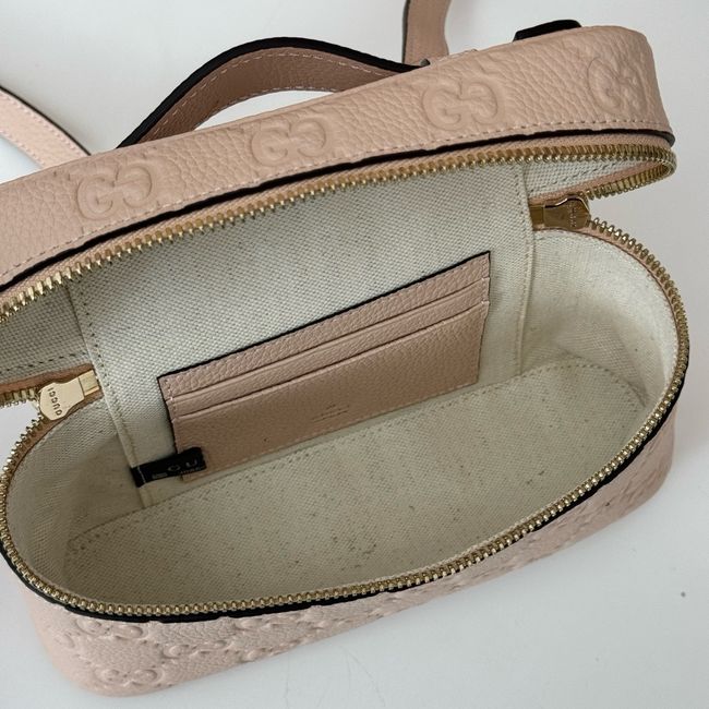 GUCCI GG EMBLEM SUPER MINI BAG 815949 pink