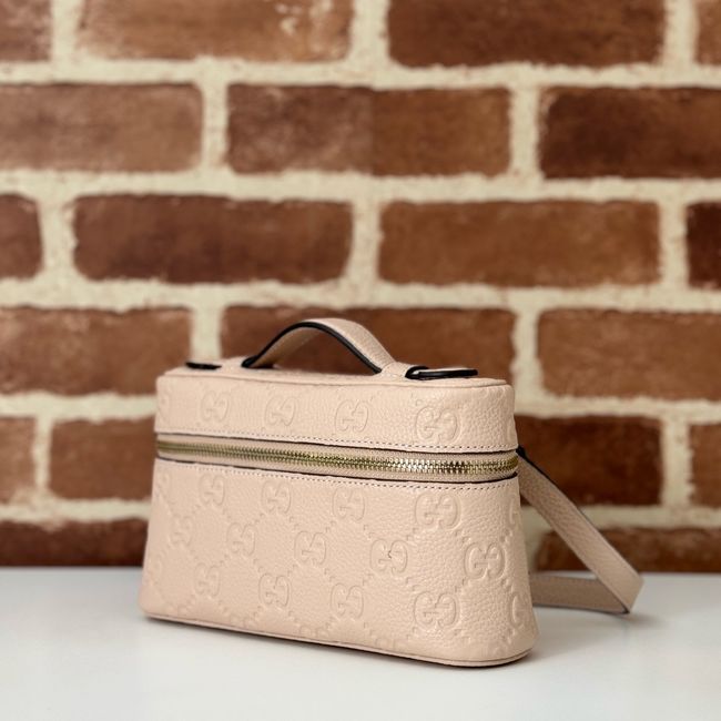 GUCCI GG EMBLEM SUPER MINI BAG 815949 pink