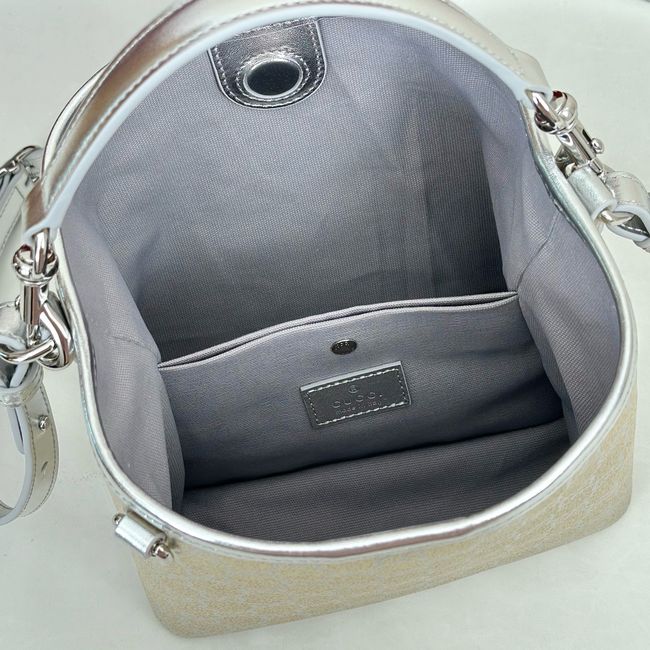 Gucci GG Emblem medium bucket bag 815103 silver Gucci GG Emblem medium bucket bag 815103 silver