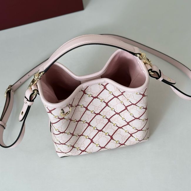 Gucci GG Emblem small bucket bag fabric 815118 pink Gucci GG Emblem small bucket bag fabric 815118 pink