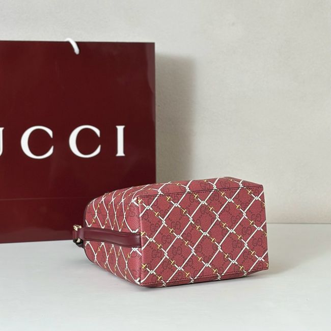 Gucci GG Emblem small bucket bag fabric 815118 red Gucci GG Emblem small bucket bag fabric 815118 red