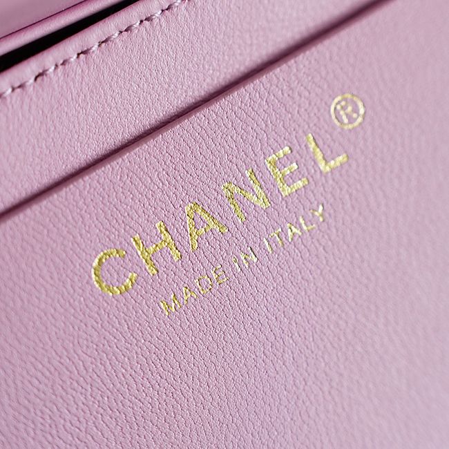 CHANEL Small Flapbag Braided Straw AS6017 light purple CHANEL Small Flapbag Braided Straw AS6017 light purple