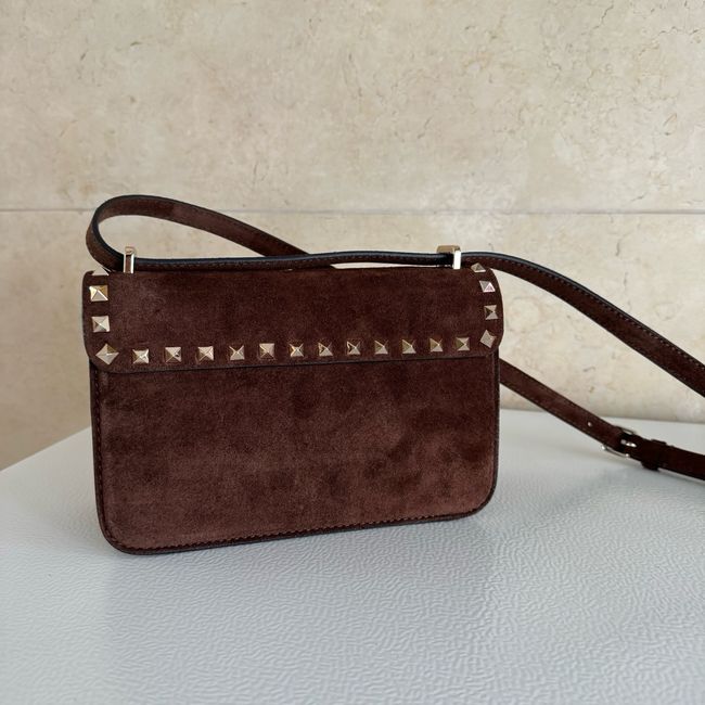 VALENTINO ROCKSTUD Small suede Shoulder Bag B0T76 dark brown VALENTINO ROCKSTUD Small suede Shoulder Bag B0T76 dark brown