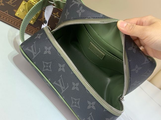 Louis Vuitton Locker Dopp Kit M28840 Khaki Green Louis Vuitton Locker Dopp Kit M28840 Khaki Green
