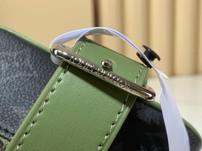 Louis Vuitton Locker Dopp Kit M28840 Khaki Green Louis Vuitton Locker Dopp Kit M28840 Khaki Green