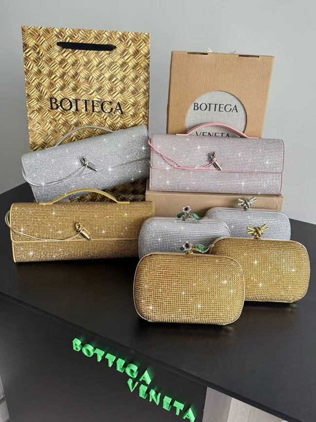 Bottega Veneta Andiamo Clutch Crystal 32190 gold