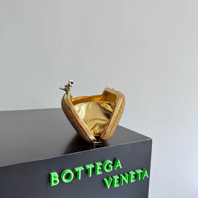 Bottega Veneta Soft Knot Clutch Crystal 06149 gold Bottega Veneta Soft Knot Clutch Crystal 06149 gold