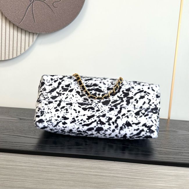 Chanel Clutch with chain AP5252 White & Black