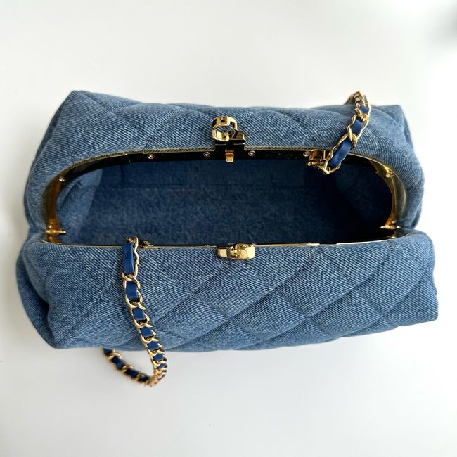 Chanel Clutch with chain AP5252 denim blue