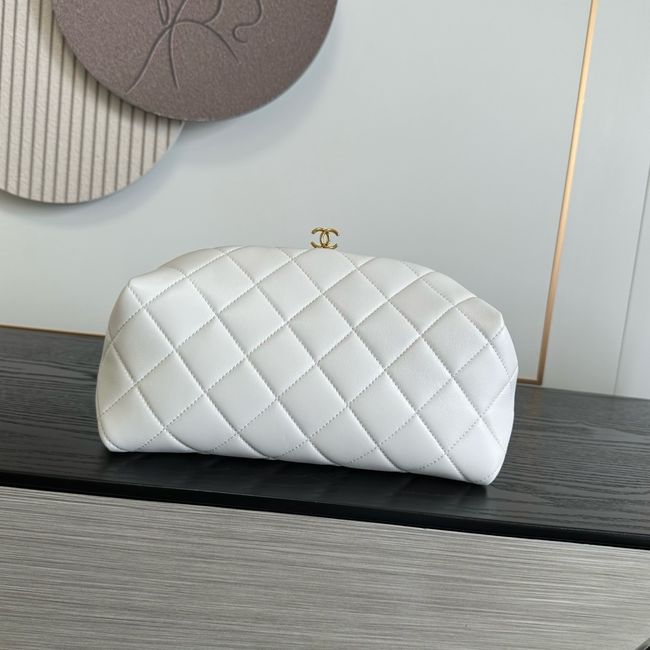 Chanel Clutch with chain Lambskin AP5252 white