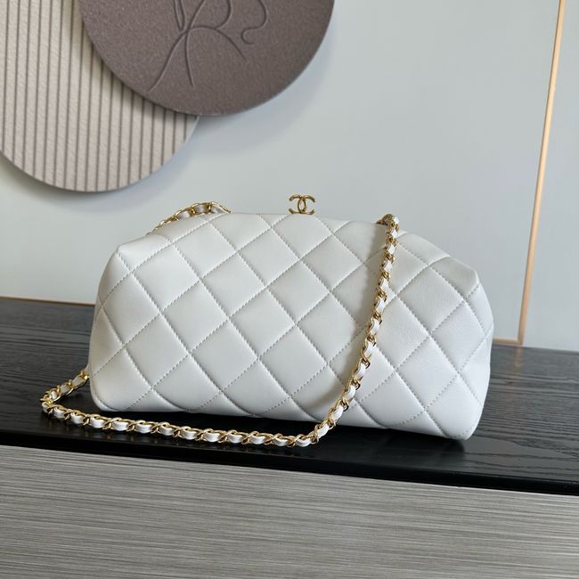 Chanel Clutch with chain Lambskin AP5252 white