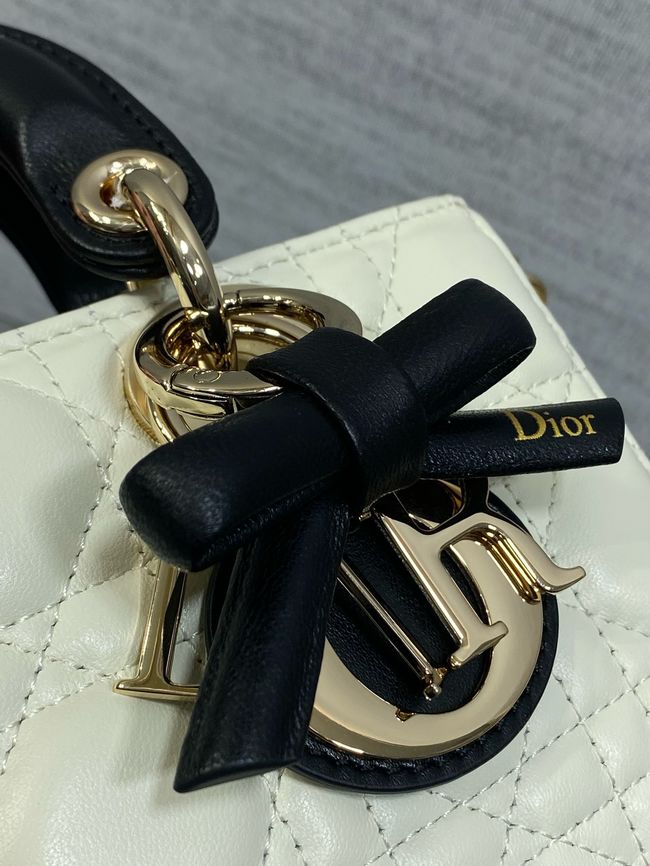 Mini Lady D-Joy BagCannage Lambskin M0636OU Latte and black Mini Lady D-Joy BagCannage Lambskin M0636OU Latte and black