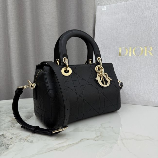 Small Dior Granville Bag black Flat Macrocannage Calfskin M1441OHJ