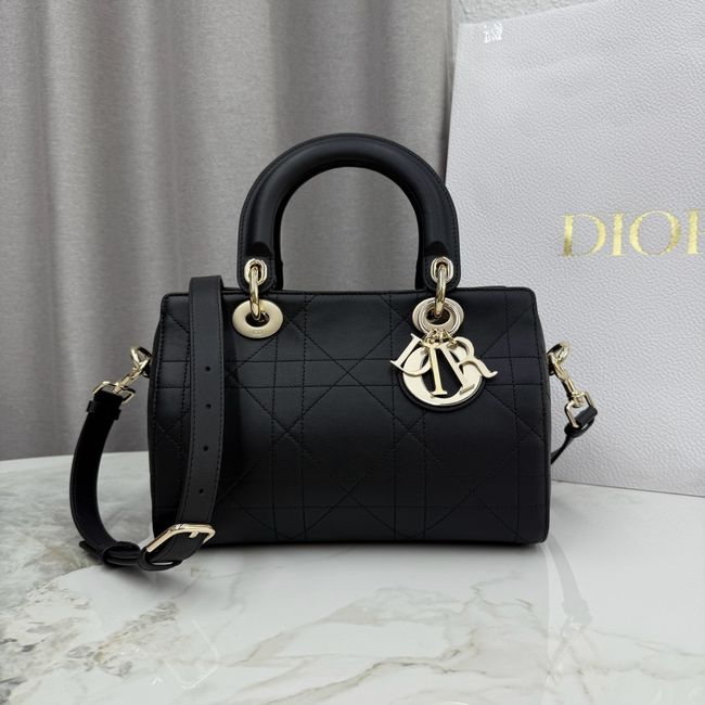 Small Dior Granville Bag black Flat Macrocannage Calfskin M1441OHJ