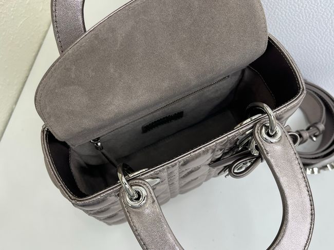Small Lady Dior Bag with Strap Cannage patent leather M0531OU Silver gray