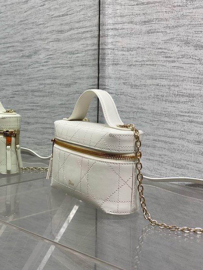 Dior Trianon Soft Vanity Mini Bag Flat Macrocannage Lambskin S4613OS Craie