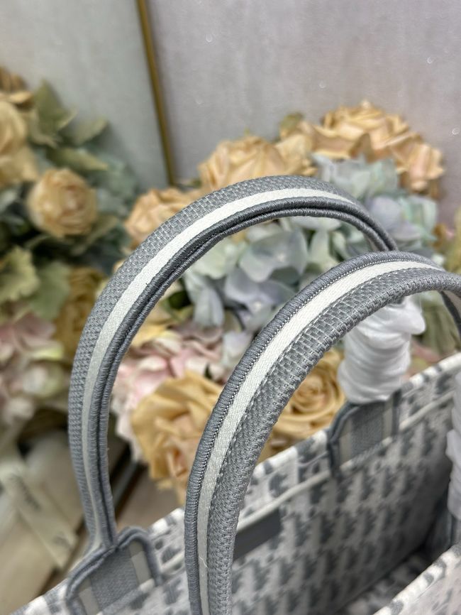 Medium Dior Book Tote with Strap Oblique Embroidery M1354PE-5