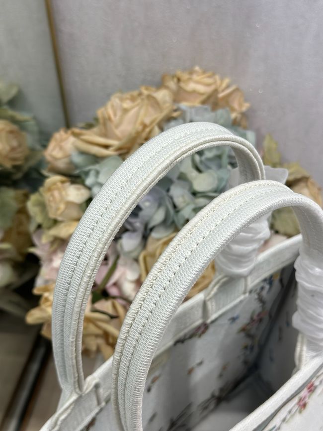 Medium Dior Book Tote with Strap Oblique Embroidery M1354PE-9