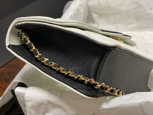 Chanel Flap Bag AS6554 white Chanel Flap Bag AS6554 white
