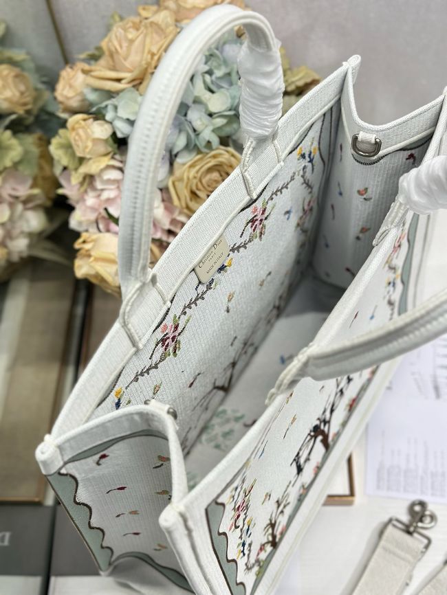 Large Dior Book Tote Cannage Embroidery M1349OEQ-9