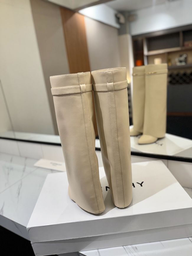 Givenchy  High Boots Shiny Calfskin high heels 8.5CM 65261-1