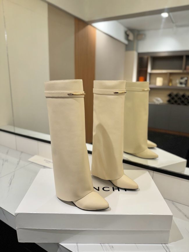 Givenchy  High Boots Shiny Calfskin high heels 8.5CM 65261-1
