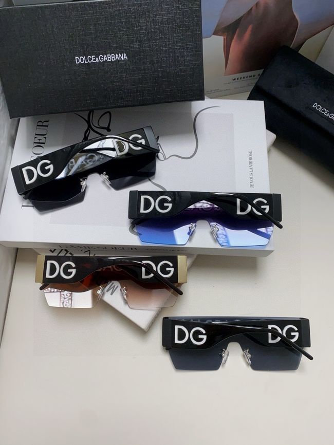 Dolce & Gabbana Sunglasses 821452-4