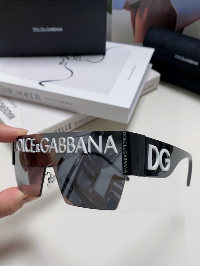 Dolce & Gabbana Sunglasses 821452-4