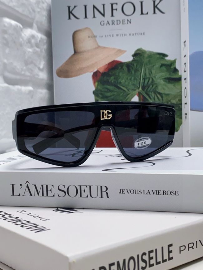 Dolce & Gabbana Sunglasses 821453-1