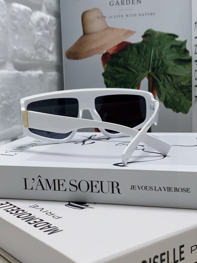 Dolce & Gabbana Sunglasses 821453-3