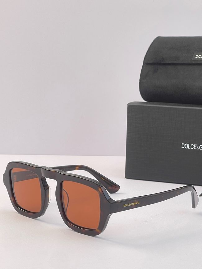 Dolce & Gabbana Sunglasses 821455-3