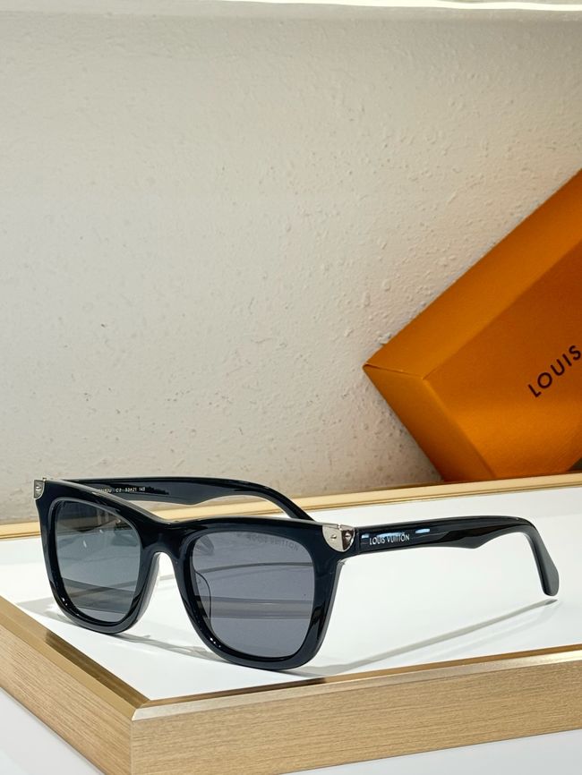 Louis Vuitton Sunglasses 821477-5