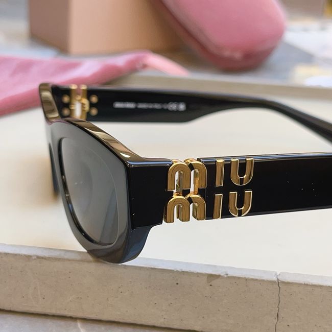 MiuMiu Sunglasses 821486-3 MiuMiu Sunglasses 821486-3