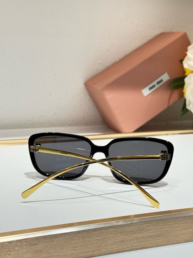 MiuMiu Sunglasses 821498-1