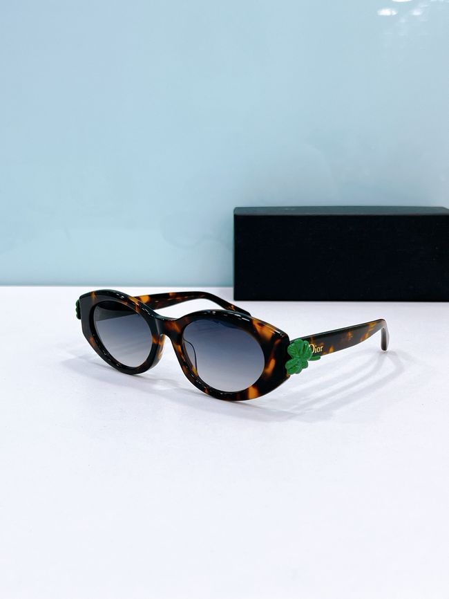 Dior Sunglasses 821537-6