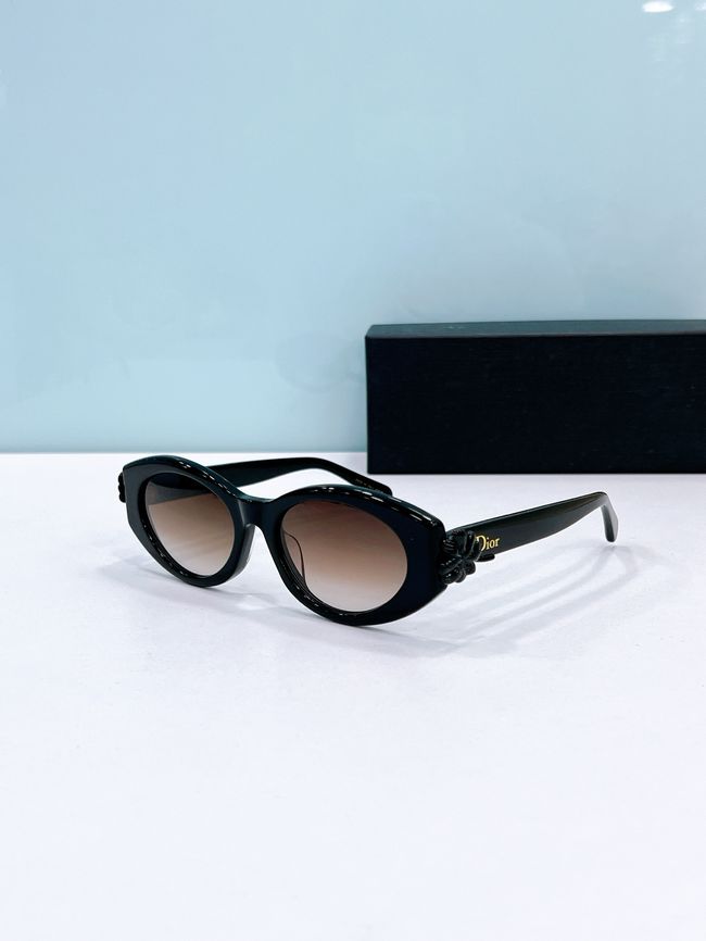 Dior Sunglasses 821537-7