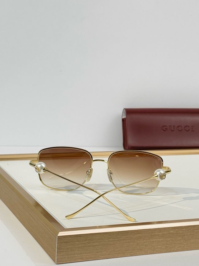 Gucci Sunglasses 821545-7