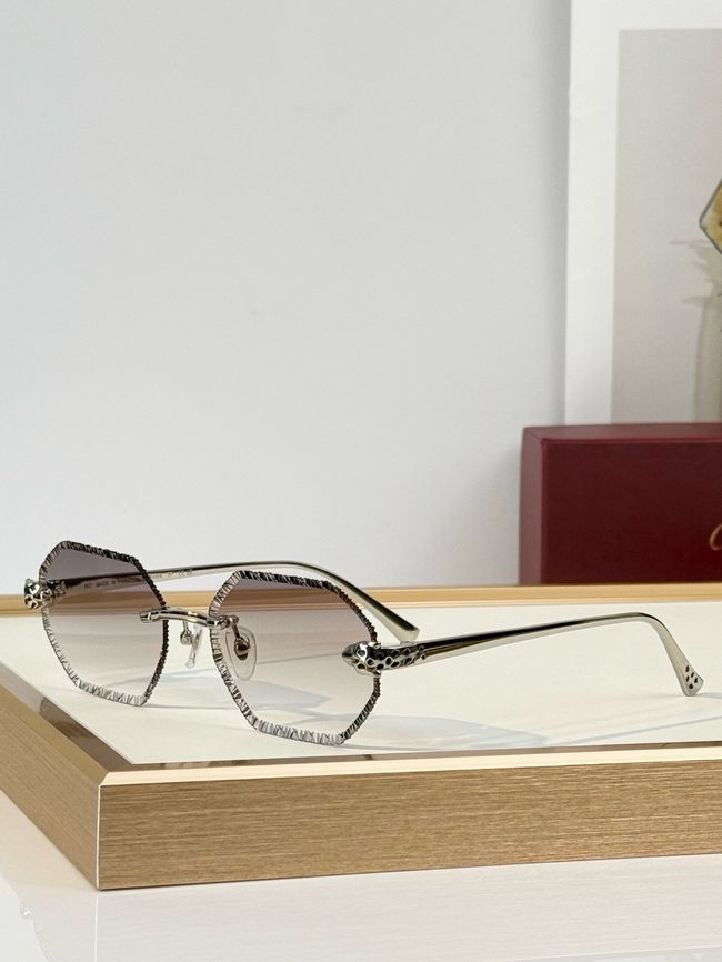 Gucci Sunglasses 821546-5