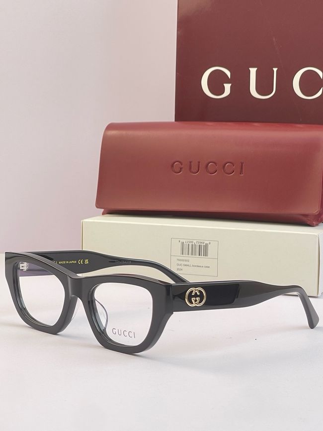 Gucci Sunglasses 821555-6