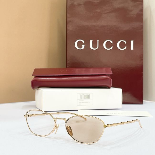 Gucci Sunglasses 821559-2