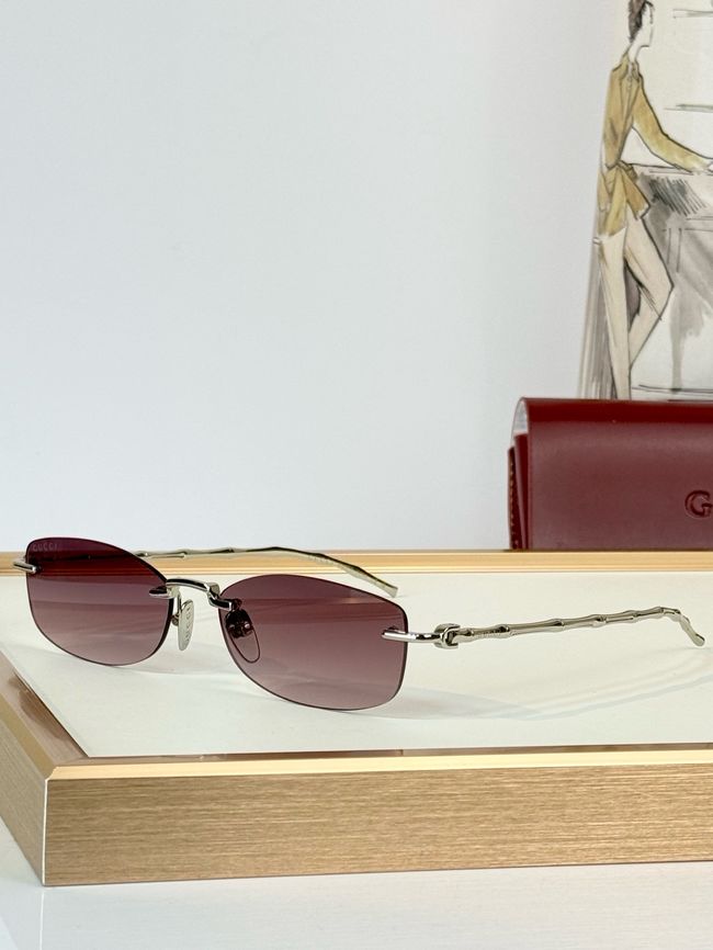 Gucci Sunglasses 821562-3