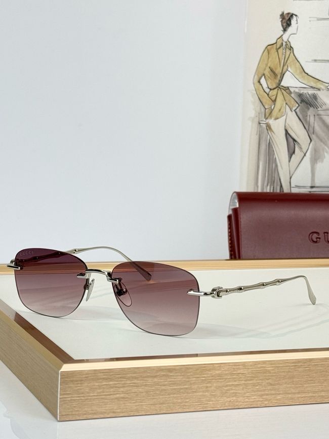 Gucci Sunglasses 821563-2