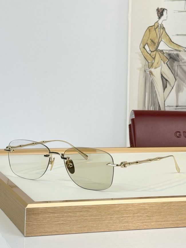 Gucci Sunglasses 821563-8