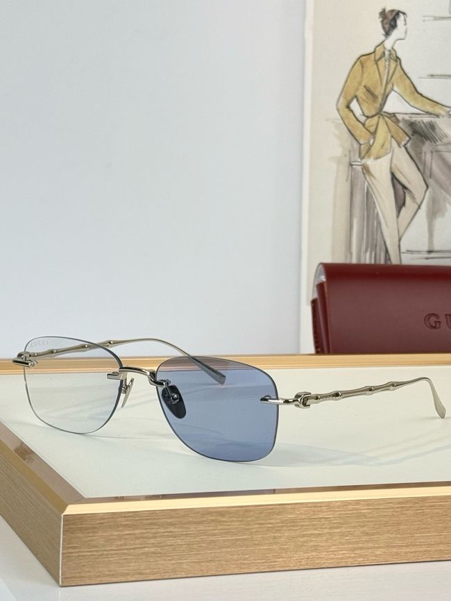 Gucci Sunglasses 821563-9
