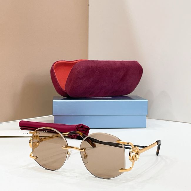 Gucci Sunglasses 821565-3