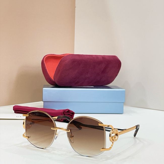 Gucci Sunglasses 821565-6