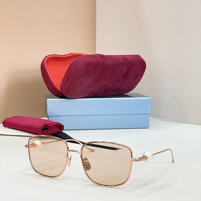Gucci Sunglasses 821568-4