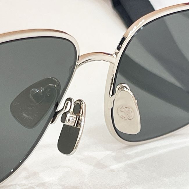 Gucci Sunglasses 821568-7
